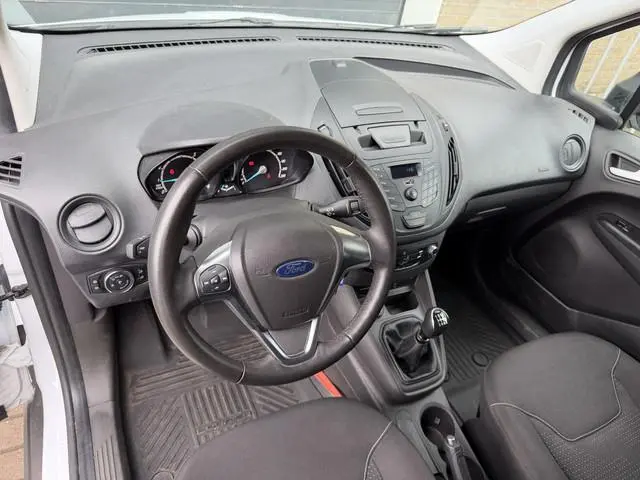 Ford Transit Courier