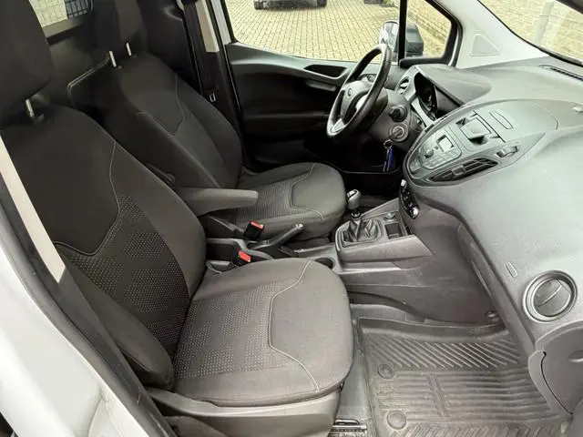 Ford Transit Courier