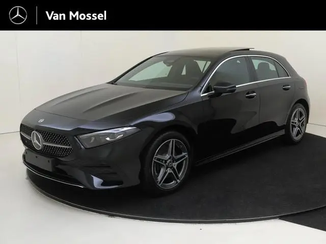 Mercedes-Benz A-klasse 250 e Business Solution AMG Panoramadak - Carplay - Stoelverwarming - Achteru...