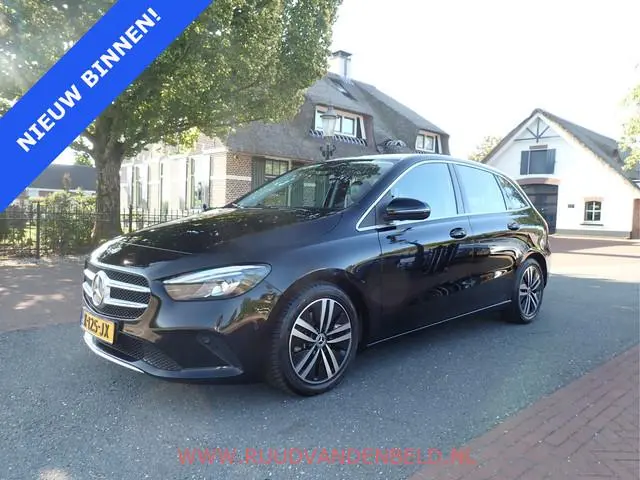 Mercedes-Benz B-klasse 200 SPORTLEER / SFEERVERLICHTING / NAVI / STOELVERWARMING