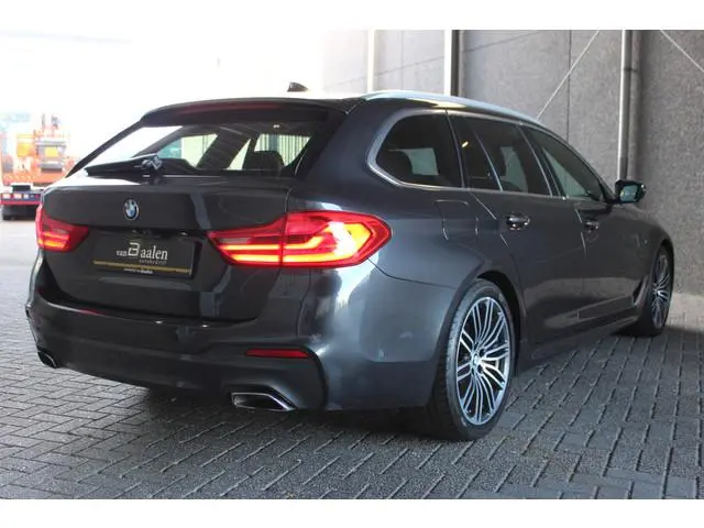 BMW 5-serie Touring 520i High Executive M-SPORT PANO LEER NAVI LED ORG NL 121000KM!!!