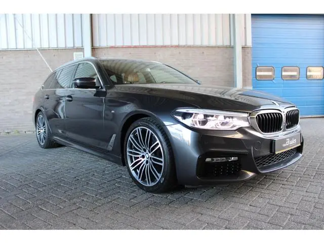 BMW 5-serie Touring 520i High Executive M-SPORT PANO LEER NAVI LED ORG NL 121000KM!!!