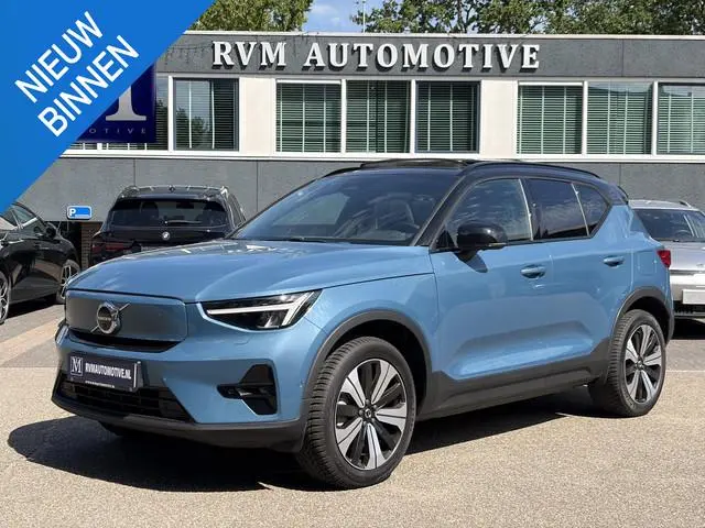 Volvo XC40 Recharge Ultimate 70 kWh SOH 97% | WARMTEPOMP | PANORAMADAK | ELEKTRISCHE TREKHAAK | 360°...
