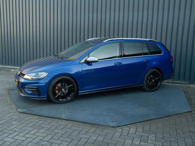 Volkswagen Golf 1.5 TSI Highline Business R | Panodak | Groot Navi | Trekhaak afnb. | Keyless | Prij...