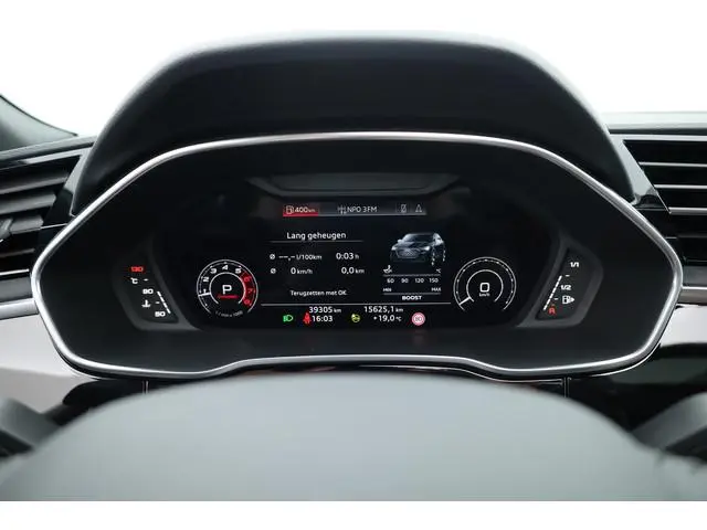 Audi RSQ3