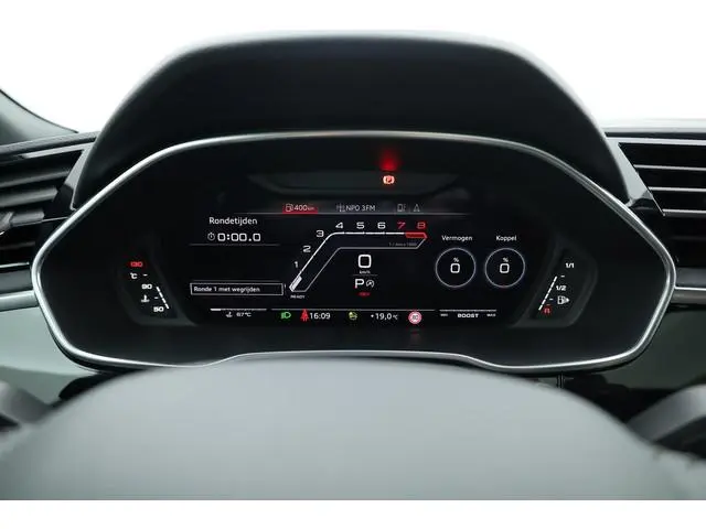 Audi RSQ3