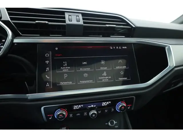 Audi RSQ3