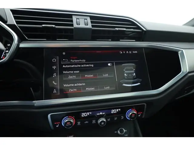 Audi RSQ3