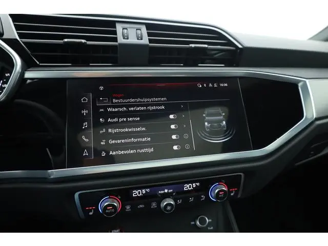 Audi RSQ3