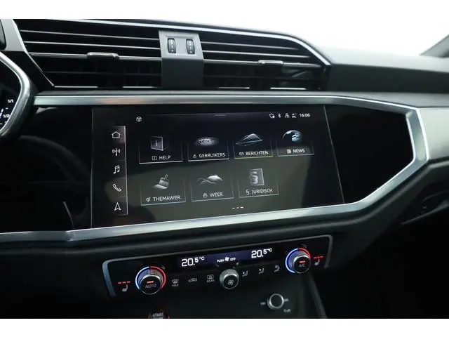 Audi RSQ3