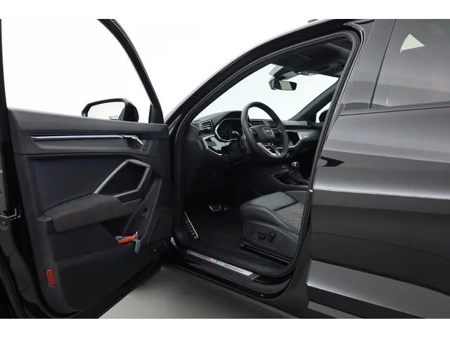 Audi RSQ3