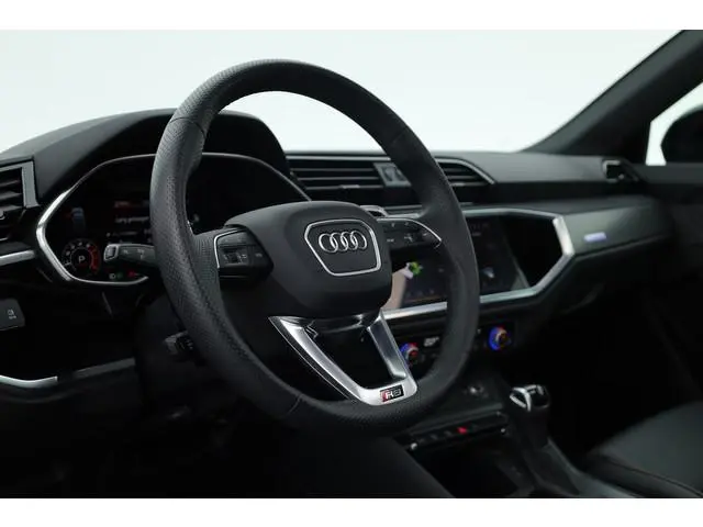 Audi RSQ3