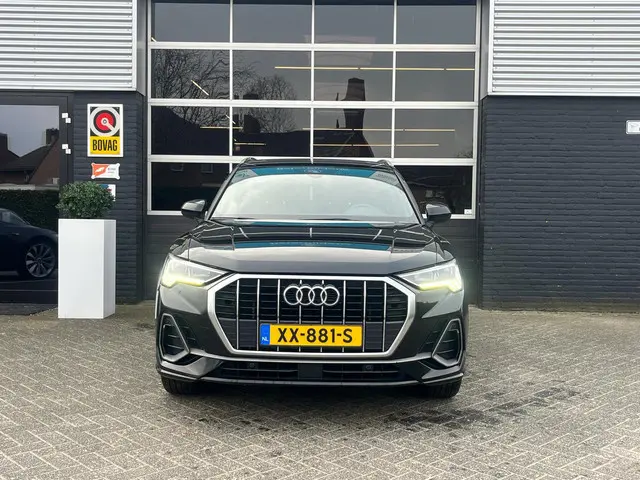 Audi Q3 35 TFSI 3x S Line Pro, Automaat, Pano, CarPlay, Camera, Cruise, Virtual Cockpit