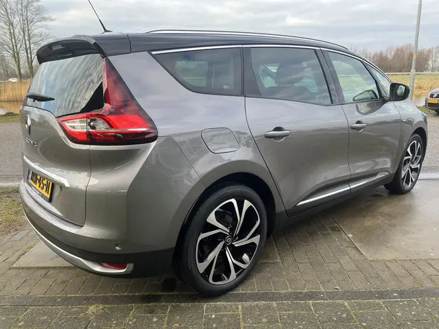 Renault Grand Scénic 1.7 Blue dCi Bose 7-persoons / Dealer onderhouden / Automaat / Apple Carplay -...