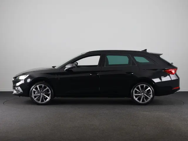 Seat Leon Sportstourer FR Business PHEV 1.5 TSI 204 pk 6 versn. DSG |  Safe & Driving Pack | Panoram...
