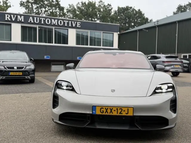 Porsche Taycan