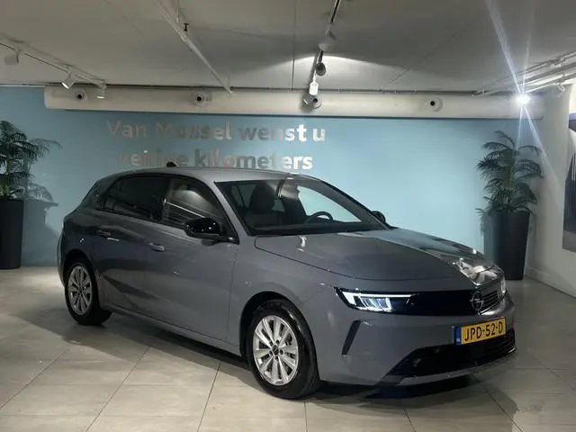 Opel Astra 1.2 Turbo Hybrid Business Edition