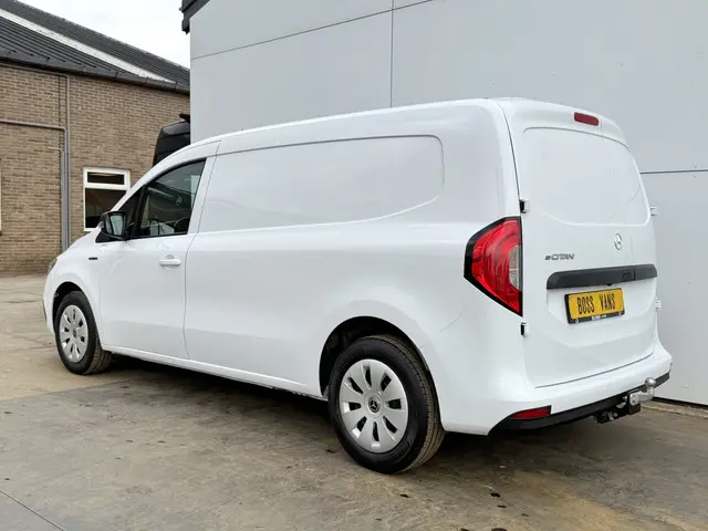 Mercedes-Benz eCitan 112 Pro 51 kWh L2 284 WLTP 98,3% (SOH) MBUX Trekhaak 75kW Snelladen Apple Carpl...