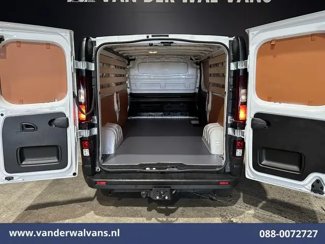 Renault Trafic 2.0 dCi 131pk L2H1 Euro6 Airco | LED | Cruisecontrol | 2500kg Trekhaak | Parkeersenso...