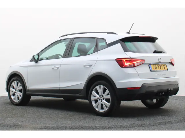 SEAT Arona 1.0 TSI Style Business Intense Camera, Keyless, Apple Carplay, Trekhaak, ACC