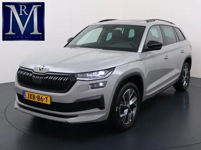 Skoda Kodiaq 1.5 TSI Sportline Business  |AUTOMAAT | PANORAMADAK | ADAPTIEVE CRUISECONTROL | CAMERA...