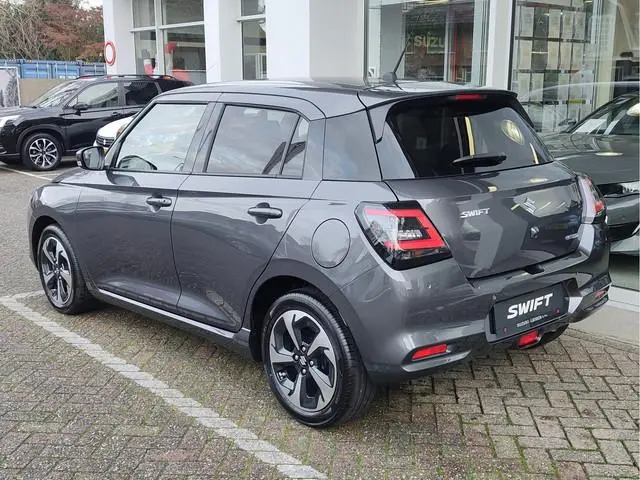 Suzuki Swift 1.2 STYLE SMART HYBRID AUTOMAAT Direct Leverbaar | Tot 10 JAAR GARANTIE! | Inclusief €...