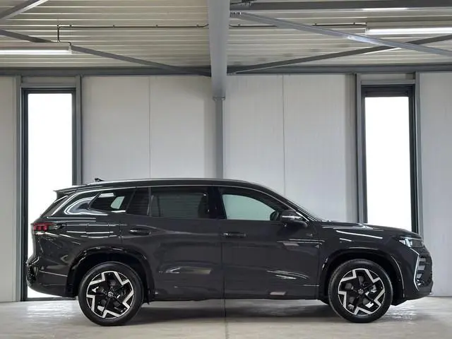 Volkswagen Tayron 1.5 eHybrid R-Line | Trekhaak-pakket | Navigatie-pakket | Stoel- & stuurverwarming