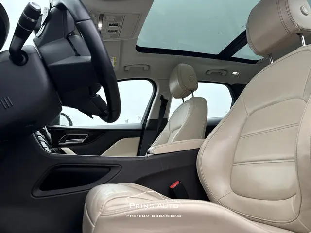 Jaguar F-PACE 2.0 Portfolio AWD 20d |PANO|MERIDIAN|CAMERA|STOELVERW.|ORIG. NL|NAP| 4540