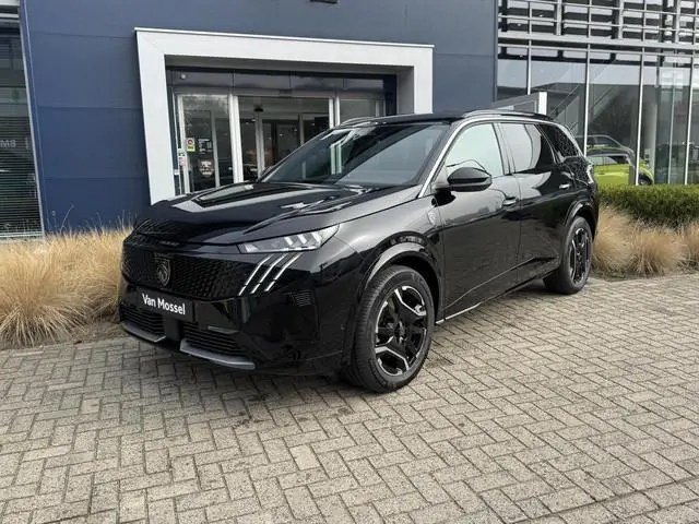 Peugeot e-5008