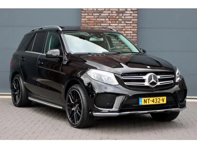 Mercedes-Benz GLE-klasse 400 4MATIC AMG Line | Distronic+ | Luchtvering | Schuifdak | Trekhaak | Nap...