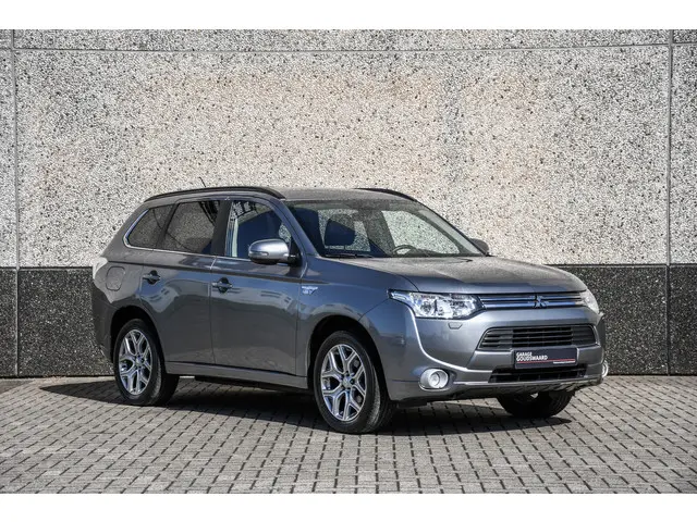Mitsubishi Outlander 2.0 PHEV Instyle