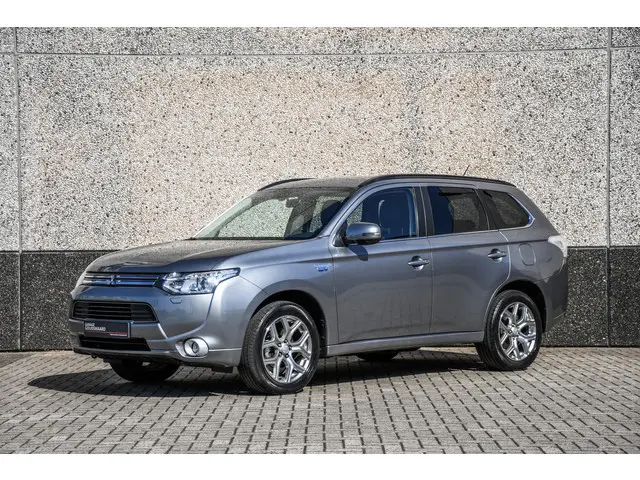 Mitsubishi Outlander 2.0 PHEV Instyle