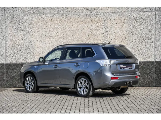 Mitsubishi Outlander 2.0 PHEV Instyle