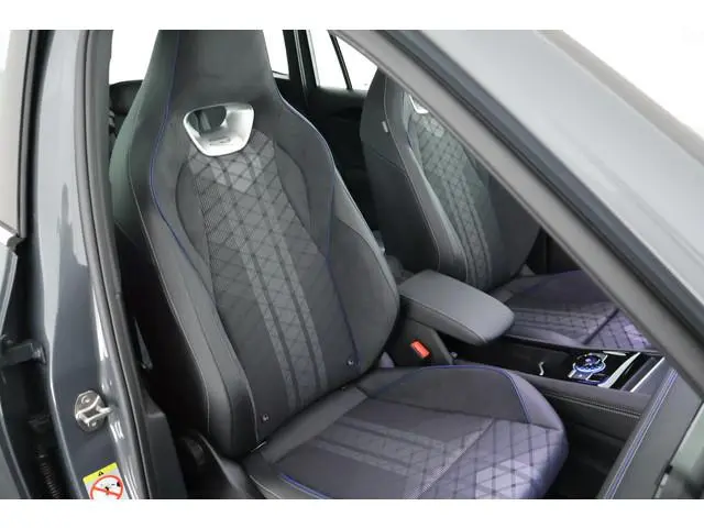 Volkswagen Tiguan 1.5 272pk eHybrid R-Line Edition Trekhaak Camera Keyless Massage Virtual Cockpit P...