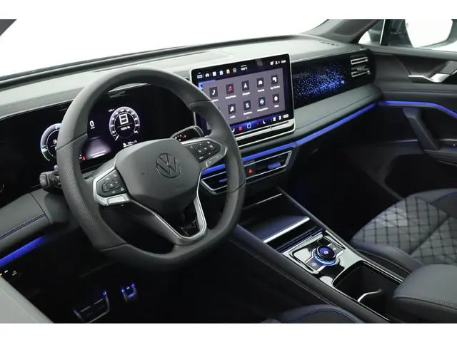 Volkswagen Tiguan 1.5 272pk eHybrid R-Line Edition Trekhaak Camera Keyless Massage Virtual Cockpit P...