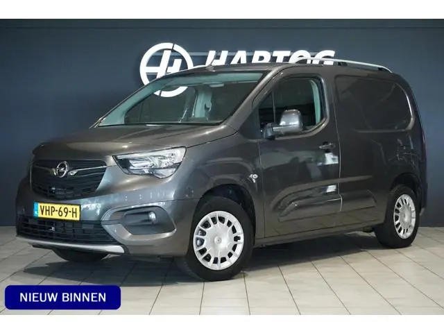 Opel Combo 1.2 Turbo L1H1 Edition *MARGE* + APPLE CARPLAY / TREKHAAK / SENSOREN