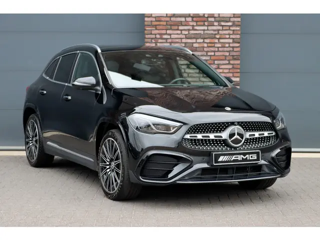 Mercedes-Benz GLA-klasse 250 e AMG Line | Distronic+ | Panoramadak | Memory | Verwarmd Stuurwiel | H...