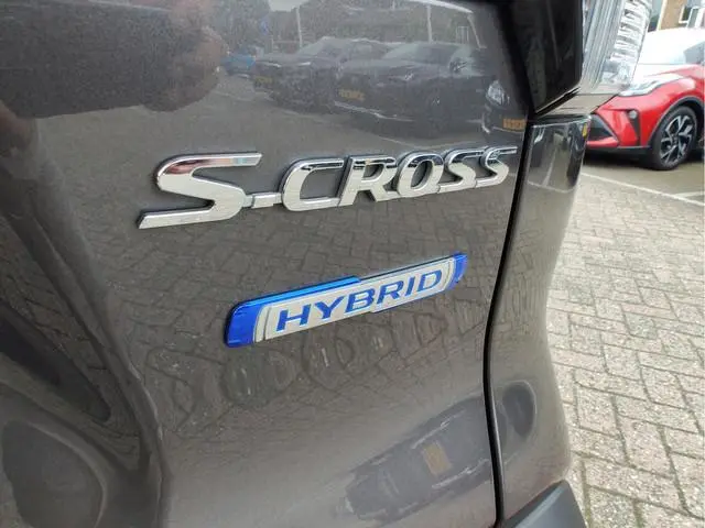 Suzuki S-Cross