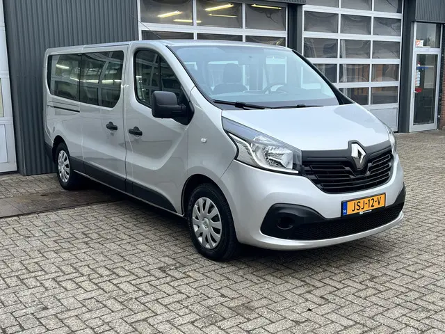 Renault Trafic Passenger 1.6 dCi BTW / BPM VRIJ!! marge Lengte 2 Airco Cruise control Navigatie PDC...