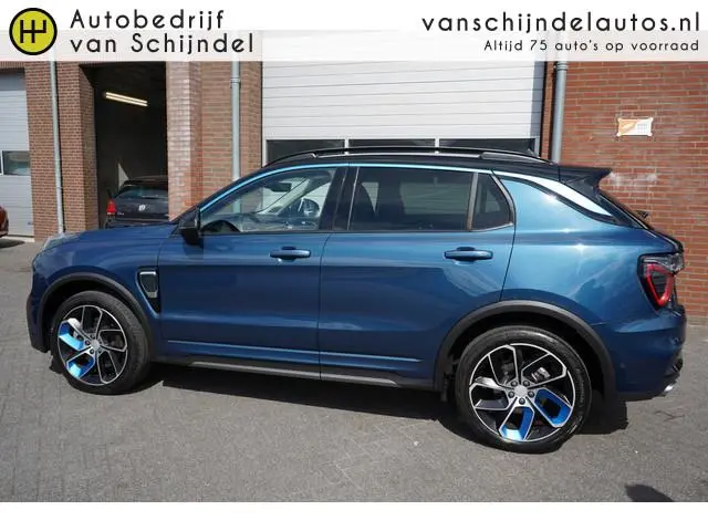 Lynk & Co 01