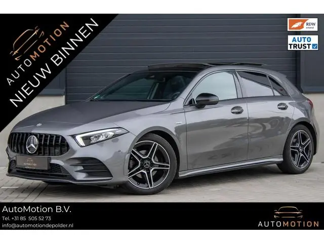 Mercedes-Benz A-klasse 180 Edition AMG Line Pano Camera Burmester Stoelverwarming LED