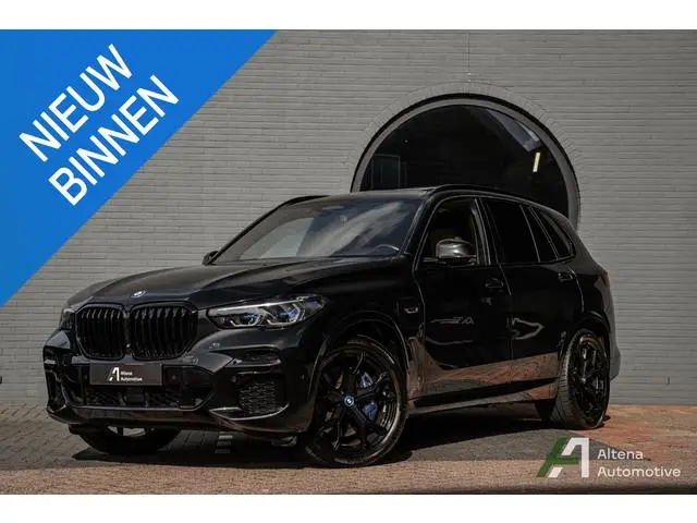 BMW X5 xDrive45e High Executive BTW, M-sport, trekhaak, panoramadak, stoelverwarming, M-sport stoele...