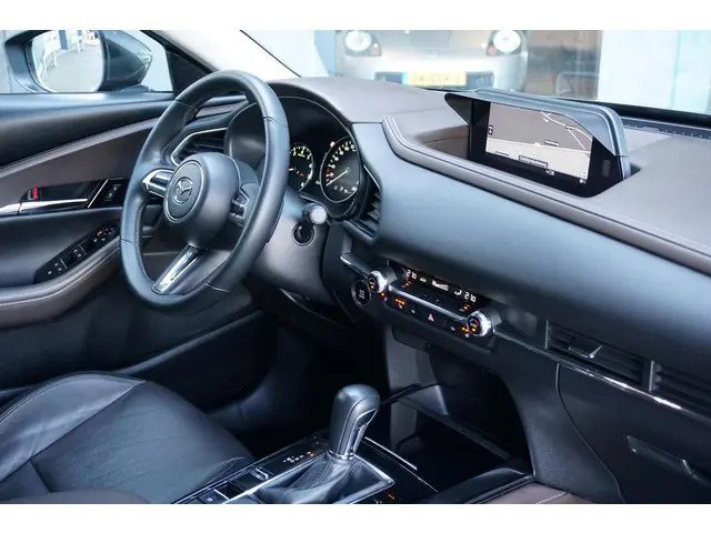 Mazda CX-30 2.0 e-SkyActiv-X M Hybrid AWD Luxury + 360 CAMERA / BOSE / TREKHAAK