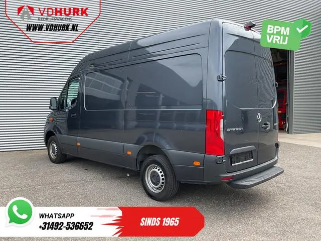 Mercedes-Benz Sprinter 317 CDI Aut. L2H2 LED/ Stoelverw./ Gev.Stoel/ 270Gr.Deuren/ Navi/ Camera/ Cru...