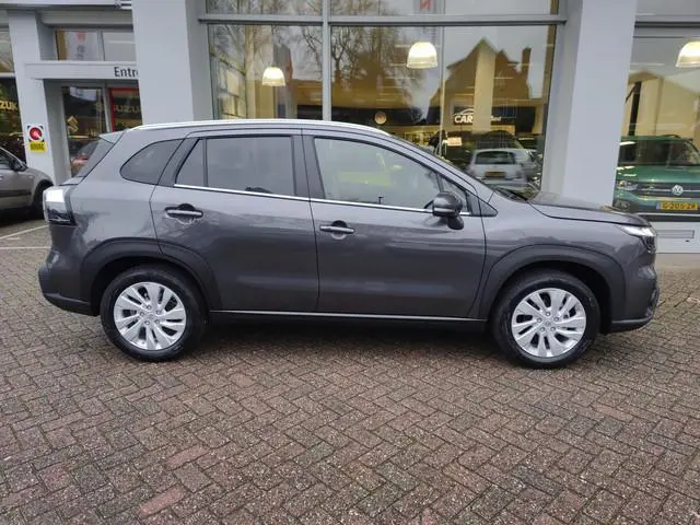 Suzuki S-Cross