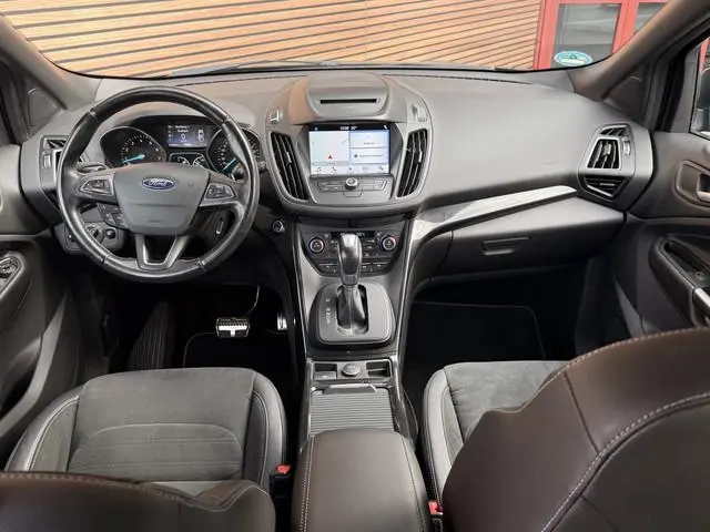 Ford Kuga 1.5 AWD EcoBoost ST Line Trekhaak / Automaat / Navi / Camera