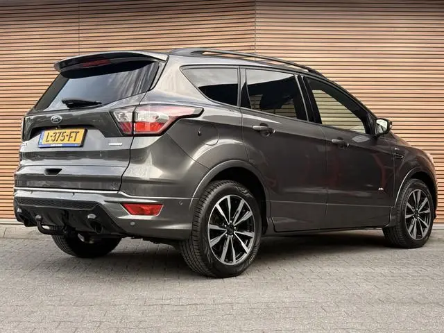 Ford Kuga 1.5 AWD EcoBoost ST Line Trekhaak / Automaat / Navi / Camera