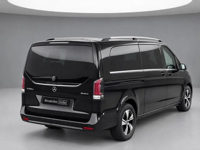 Mercedes-Benz V-klasse 250d L2 8 Persoons | Elektrische schuifdeuren | Stoelverwarming | Adaptieve c...