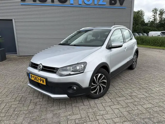 Volkswagen Polo 1.2 TSI 90 PK Automaat CrossPolo Comfortline Connected Series Navigatie Climate Cont...