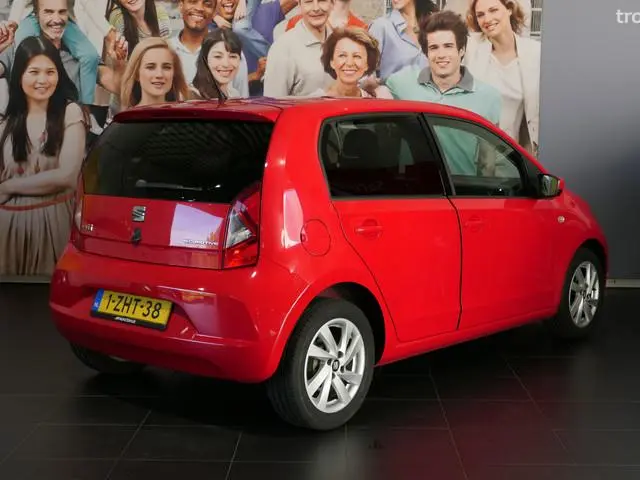 SEAT Mii 1.0 Sport Dynamic Stoelverwarming, Airco